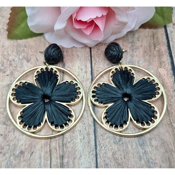 Cute Boho Gold Tone & Black Raffia Floral Flower Statement Drop Dangle Earrings - Picture 1 of 7